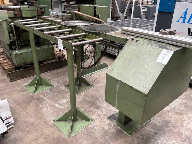 1984 kaltenbach kks 400 na semi-automatische zaaglijn met rollenbaan en lengtemeting - afbeelding 20 van  21