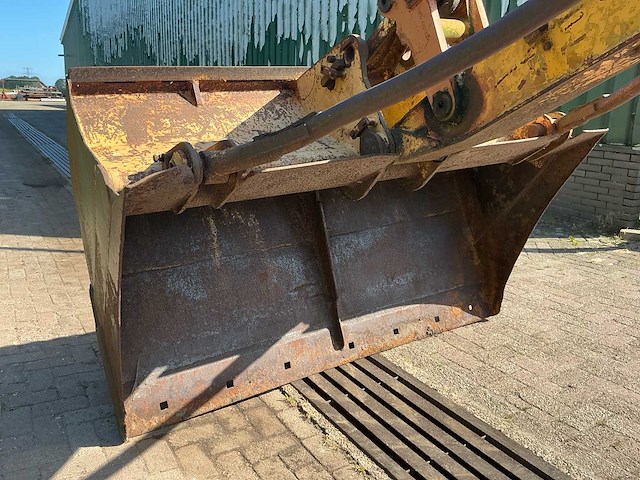1984 liebher r900 rupsgraafmachine - afbeelding 18 van  37