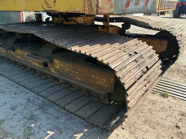 1984 liebher r900 rupsgraafmachine - afbeelding 28 van  37