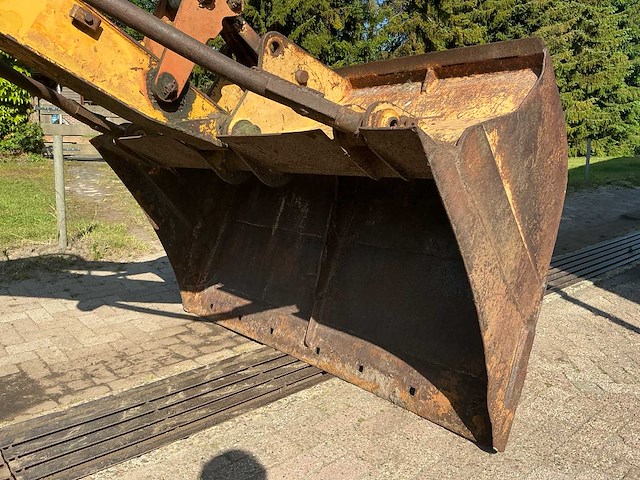 1984 liebher r900 rupsgraafmachine - afbeelding 8 van  35