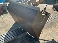 1984 liebher r900 rupsgraafmachine - afbeelding 11 van  35