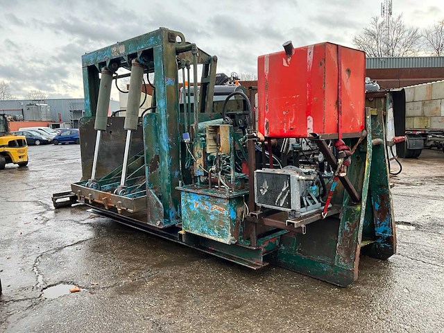 1984 mbh ce autocrusher - afbeelding 12 van  15