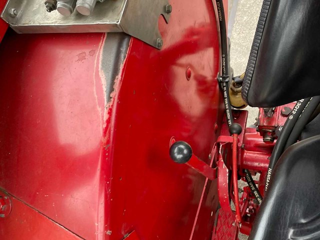 1984 mc cormick international 633 oldtimer tractor - afbeelding 14 van  22