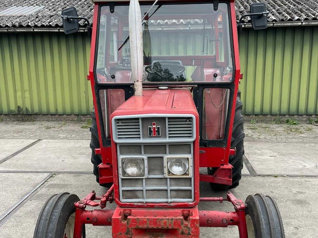 1984 mc cormick international 633 oldtimer tractor - afbeelding 11 van  22