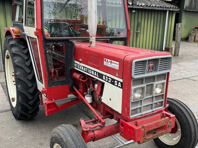 1984 mc cormick international 633 oldtimer tractor - afbeelding 16 van  22