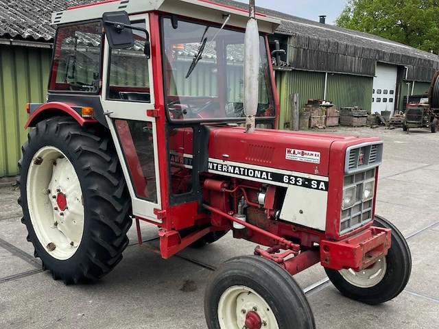 1984 mc cormick international 633 oldtimer tractor - afbeelding 17 van  22