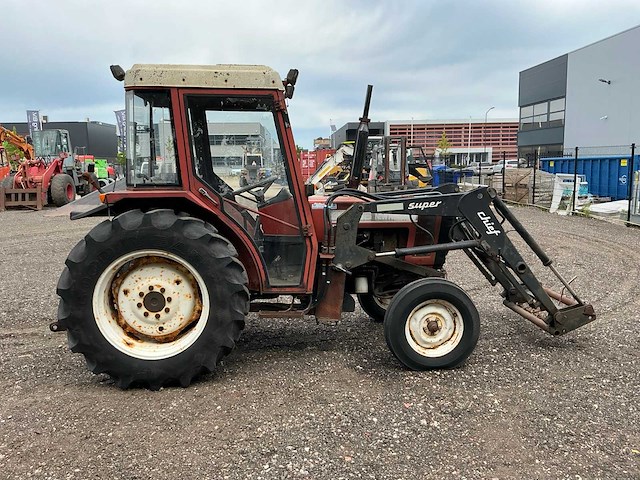1984 new holland 45-66s tweewielaangedreven landbouwtractor - afbeelding 21 van  23