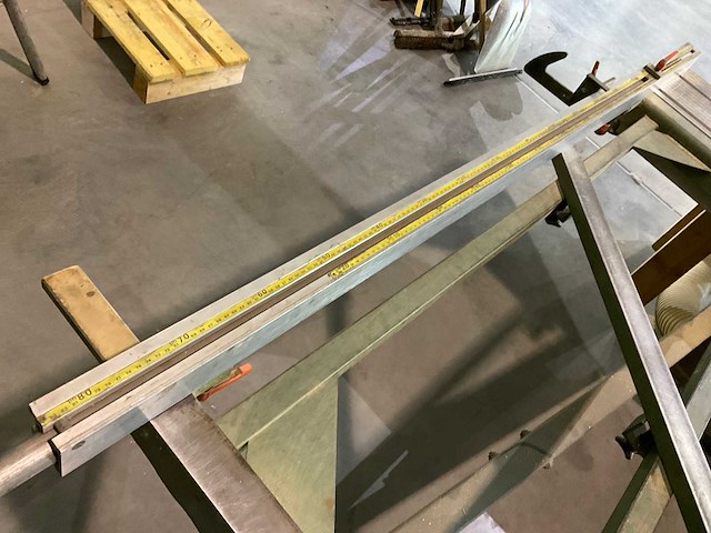 1984 panhaus 685a formaatcirkelzaagmachine - afbeelding 7 van  11