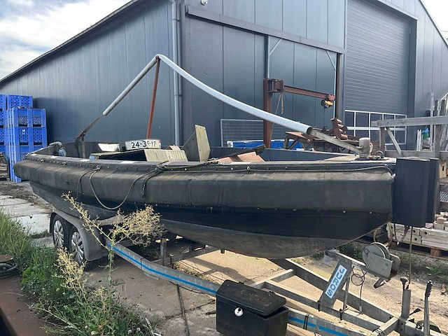 1984 pirana 6700 sloep/werkboot met stalling trailer - afbeelding 5 van  11
