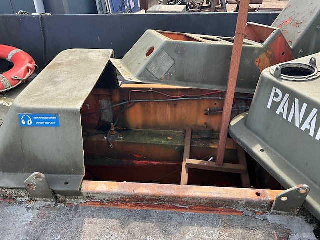 1984 pirana 6700 sloep/werkboot met stalling trailer - afbeelding 10 van  11