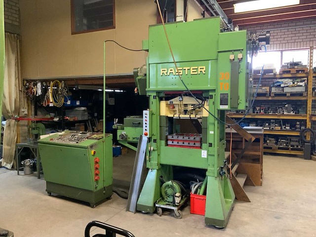 1984 raster hr 30/550 nl-b mechanische stansautomaat - afbeelding 1 van  6