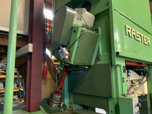 1984 raster hr 30/550 nl-b mechanische stansautomaat - afbeelding 8 van  10