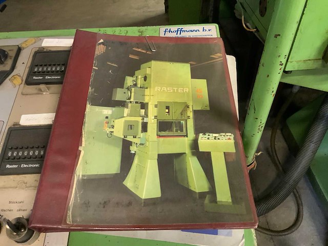 1984 raster hr 30/550 nl-b mechanische stansautomaat - afbeelding 10 van  10