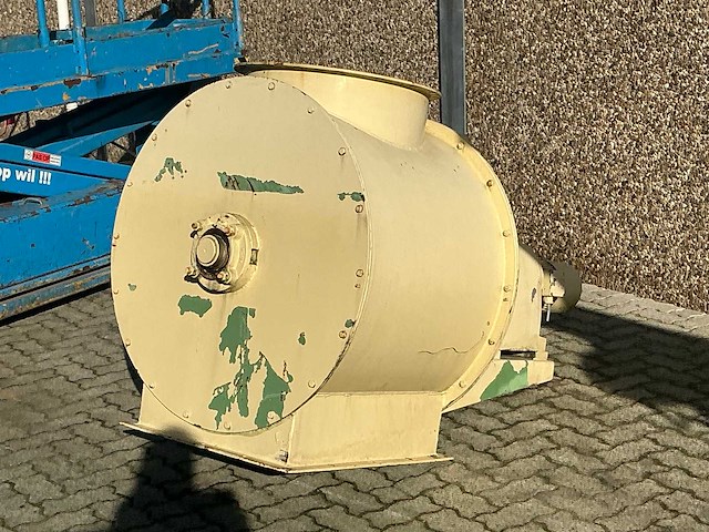 1984 typhoon s600 elektromotor met luchtsluis - afbeelding 8 van  13