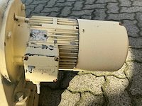 1984 typhoon s600 elektromotor met luchtsluis - afbeelding 4 van  4