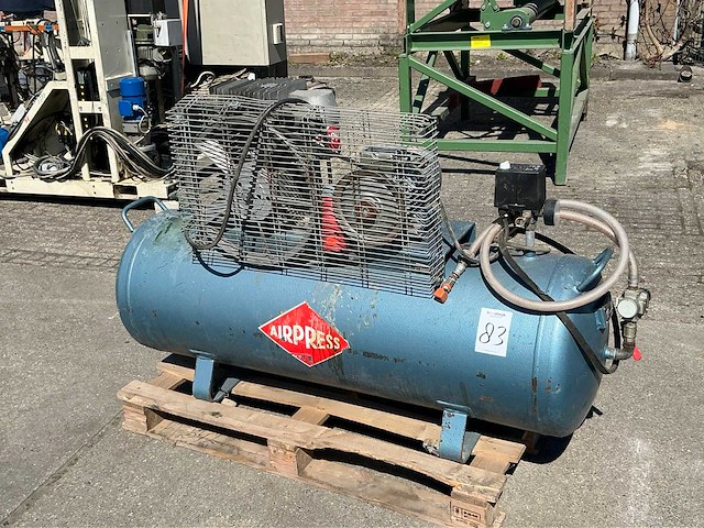 1985 airpress luchtcompressor - afbeelding 1 van  5