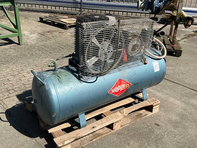 1985 airpress luchtcompressor - afbeelding 2 van  5