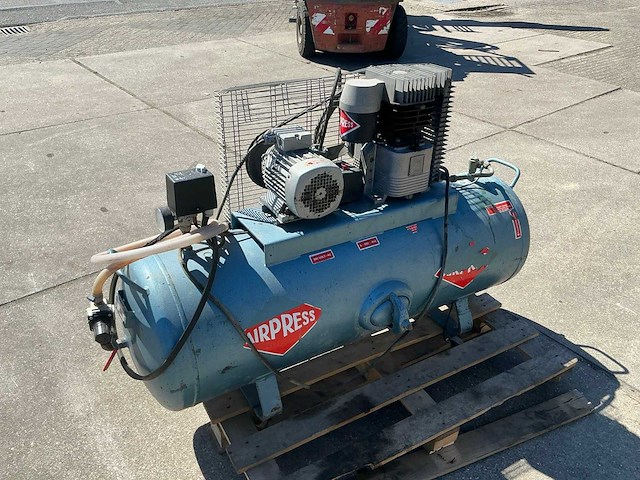 1985 airpress luchtcompressor - afbeelding 3 van  5