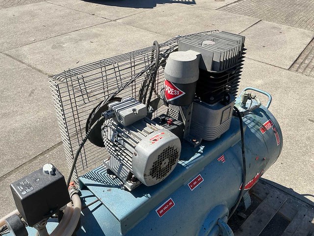 1985 airpress luchtcompressor - afbeelding 4 van  5