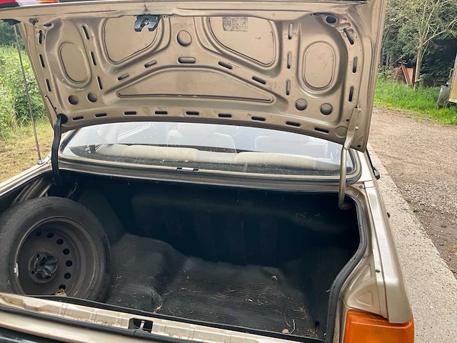 1985 audi 80 1.6 personenauto - afbeelding 9 van  31