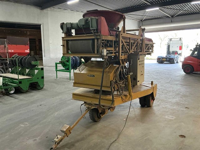 1985 breston bx60spec boxenvuller - afbeelding 12 van  17