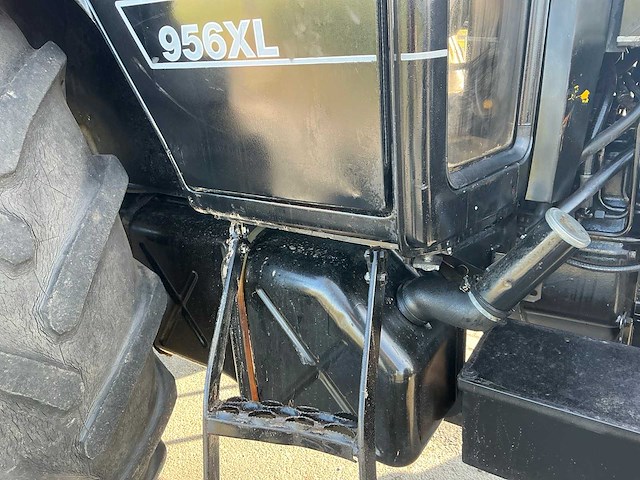 1985 case ih 956xl overgangsmodel vierwielaangedreven landbouwtractor - afbeelding 10 van  23