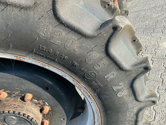 1985 case international 856xl vierwielaangedreven landbouwtractor - afbeelding 3 van  8