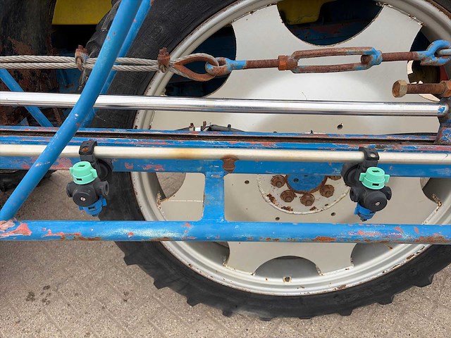 1985 delvano 2200l zelfrijdende veldspuit (27m) - afbeelding 3 van  23