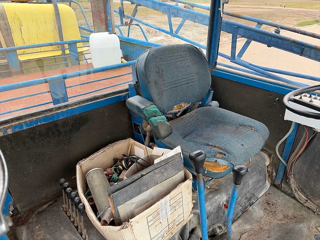 1985 delvano 2200l zelfrijdende veldspuit (27m) - afbeelding 10 van  23