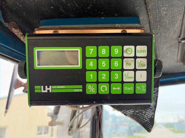 1985 delvano 2200l zelfrijdende veldspuit (27m) - afbeelding 15 van  23