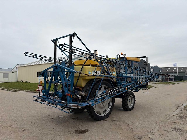 1985 delvano 2200l zelfrijdende veldspuit (27m) - afbeelding 19 van  23