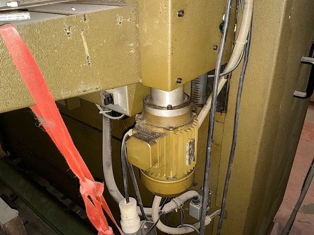 1985 elemac s350 stanspers machine - afbeelding 15 van  28