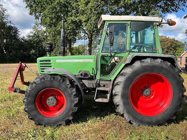 1985 fendt farmer 309 turbomatik vierwielaangedreven landbouwtractor - afbeelding 32 van  33