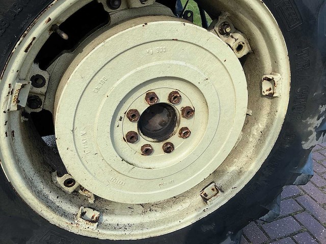 1985 fiat 70-90 dt met quicke voorlader vierwielaangedreven landbouwtractor - afbeelding 8 van  35