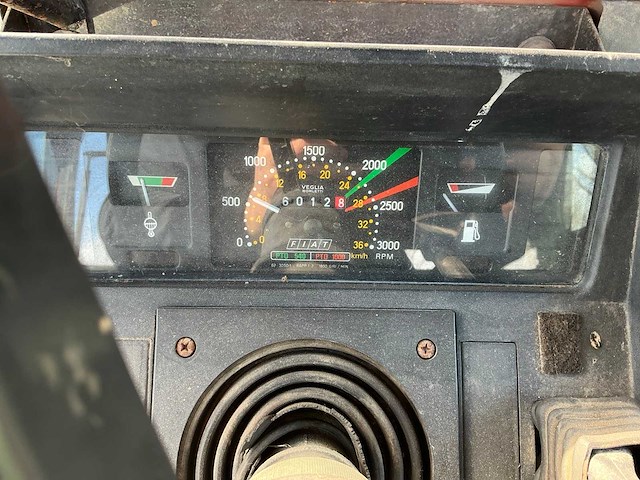 1985 fiat 70-90 dt met quicke voorlader vierwielaangedreven landbouwtractor - afbeelding 25 van  35