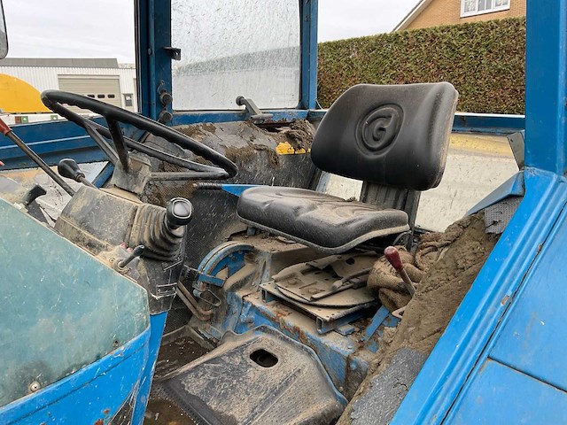 1985 ford 4610 vierwielaangedreven landbouwtractor - afbeelding 3 van  10