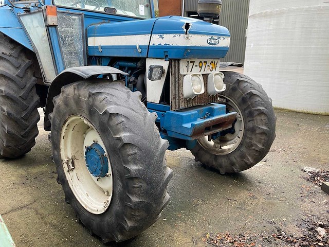 1985 ford 4610 vierwielaangedreven landbouwtractor - afbeelding 7 van  10