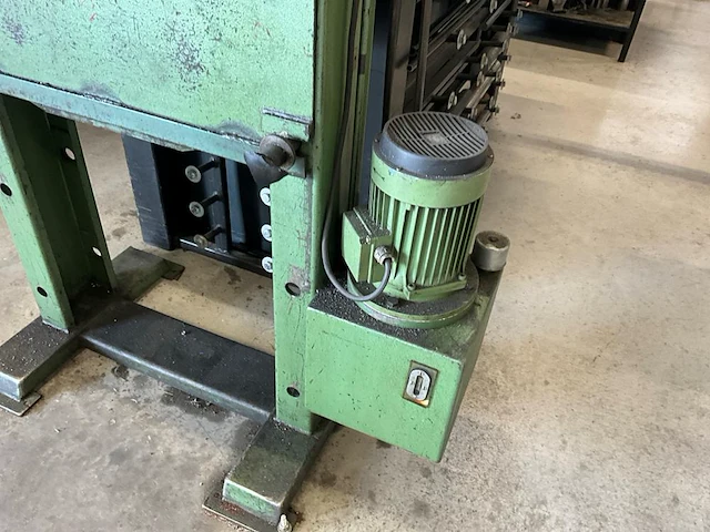 1985 geuma ehp-13-he hydraulische pers - afbeelding 5 van  8