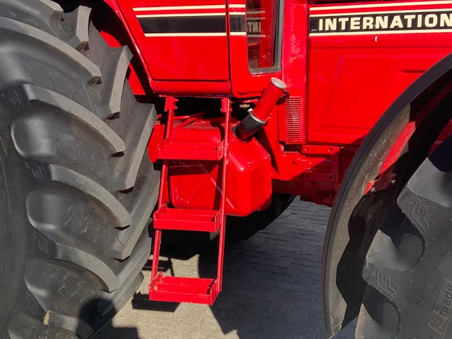 1985 international 1455xl vierwielaangedreven landbouwtractor - afbeelding 14 van  33