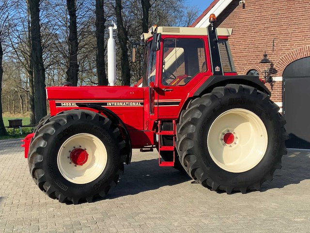 1985 international 1455xl vierwielaangedreven landbouwtractor - afbeelding 16 van  33