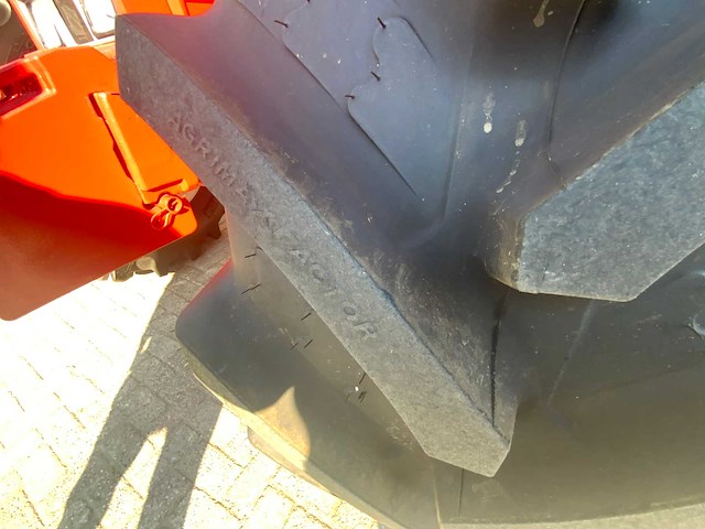 1985 international 1455xl vierwielaangedreven landbouwtractor - afbeelding 28 van  33