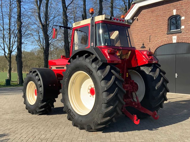 1985 international 1455xl vierwielaangedreven landbouwtractor - afbeelding 30 van  33
