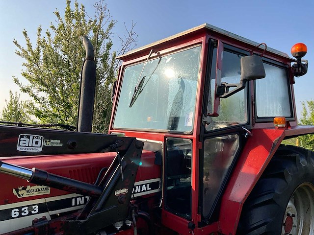 1985 international 633 oldtimer tractor - afbeelding 7 van  14