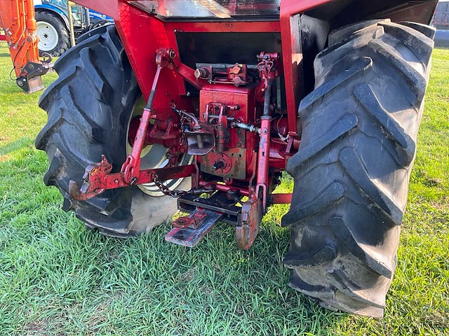 1985 international 633 oldtimer tractor - afbeelding 13 van  14