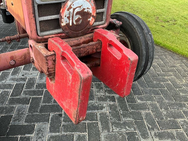 1985 international 633 tweewielaangedreven landbouwtractor - afbeelding 2 van  29