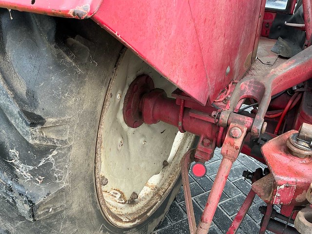 1985 international 633 tweewielaangedreven landbouwtractor - afbeelding 6 van  29