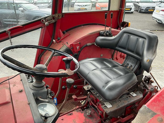 1985 international 633 tweewielaangedreven landbouwtractor - afbeelding 11 van  29