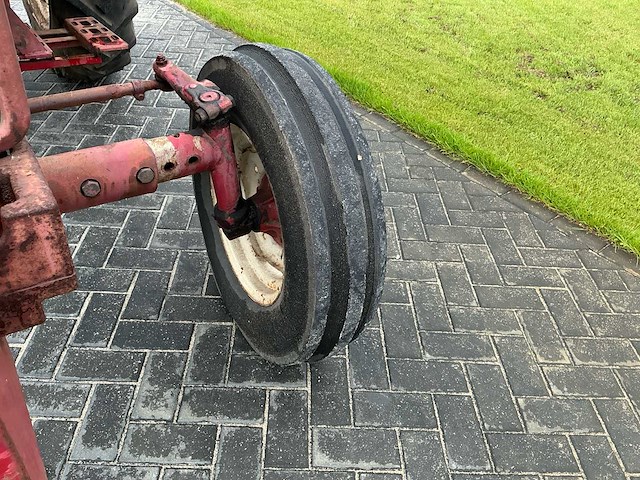 1985 international 633 tweewielaangedreven landbouwtractor - afbeelding 28 van  29