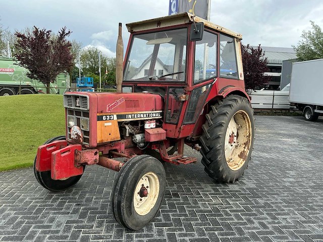 1985 international 633 tweewielaangedreven landbouwtractor - afbeelding 1 van  29