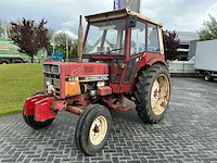 1985 international 633 tweewielaangedreven landbouwtractor - afbeelding 1 van  29